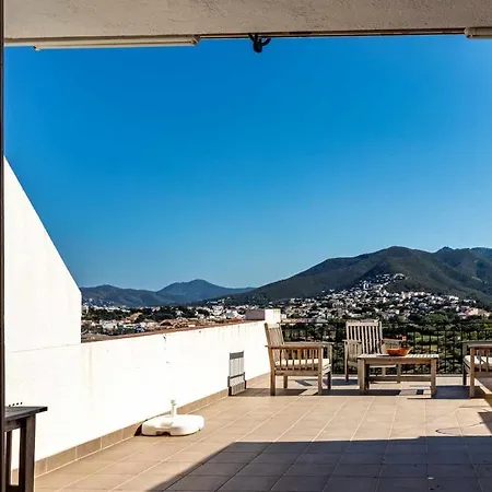 Apartment Sant Genis 19 Atico Con Terraza Y Vistas Llanca